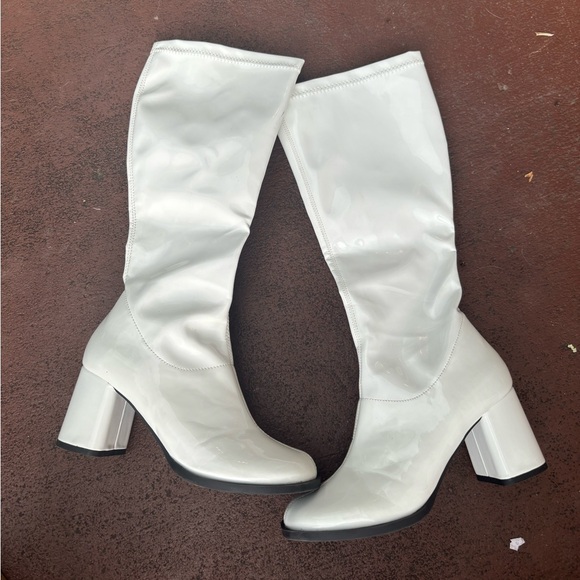 White GoGo boots - Picture 4 of 4